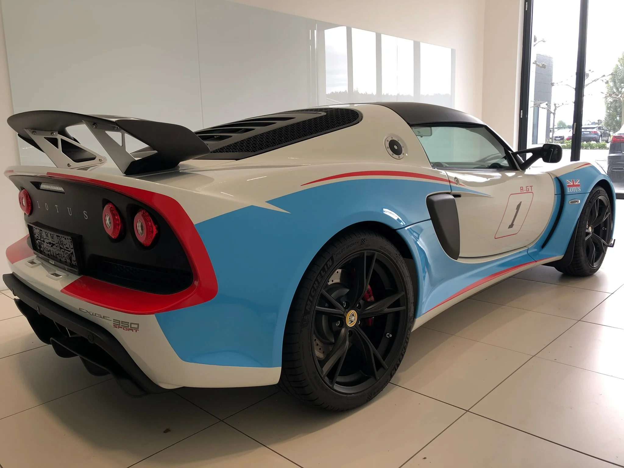 Lotus Exige – Racing-Design Hellblau/Rot – Foto 6