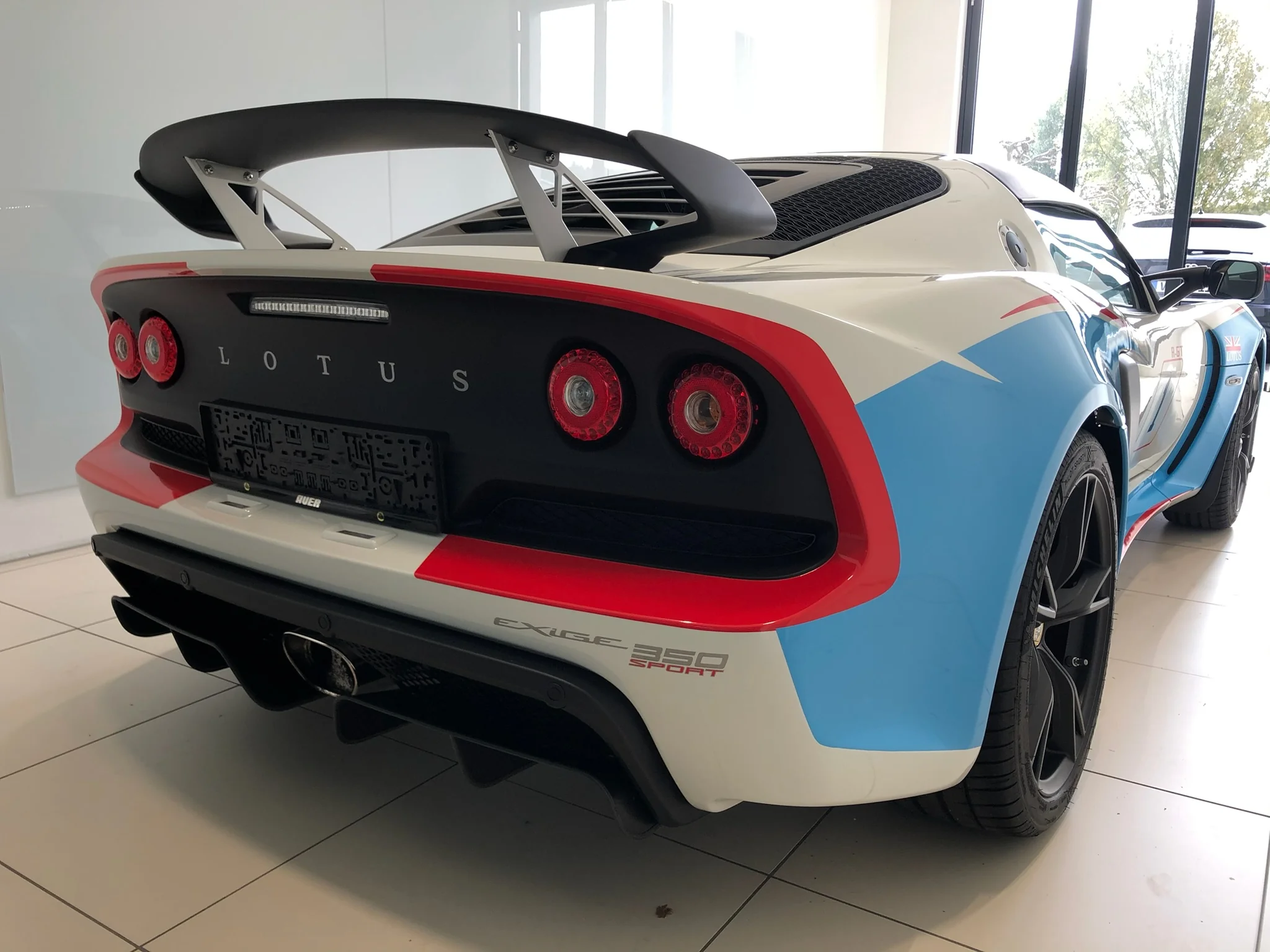 Lotus Exige – Racing-Design Hellblau/Rot – Foto 7