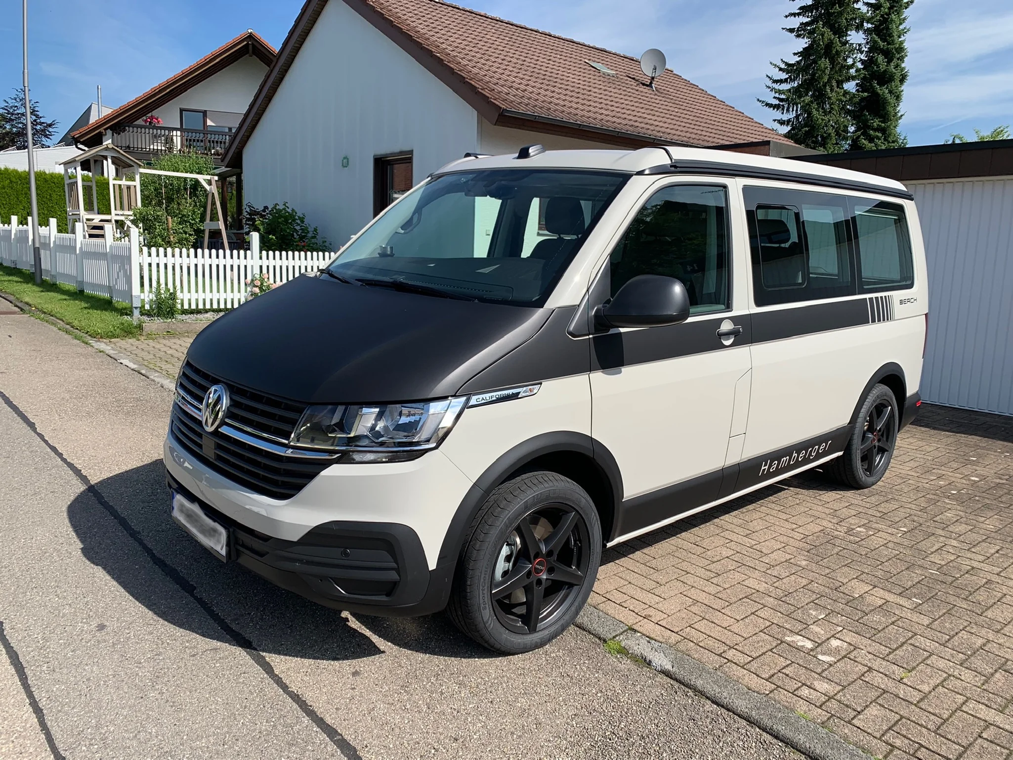 VW T6.1 California – Haube und Streifen anthrazit – Foto 5