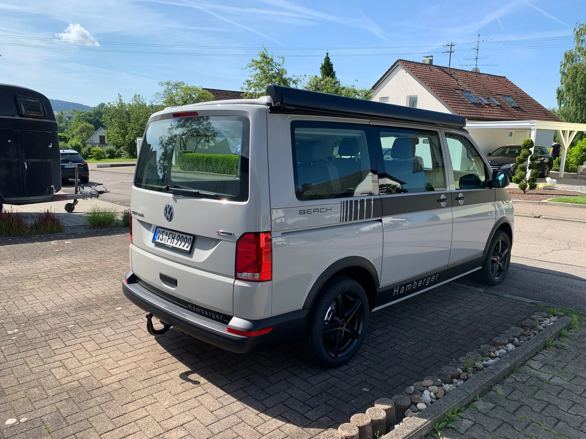 VW T6.1 California – Haube und Streifen anthrazit – Foto 7