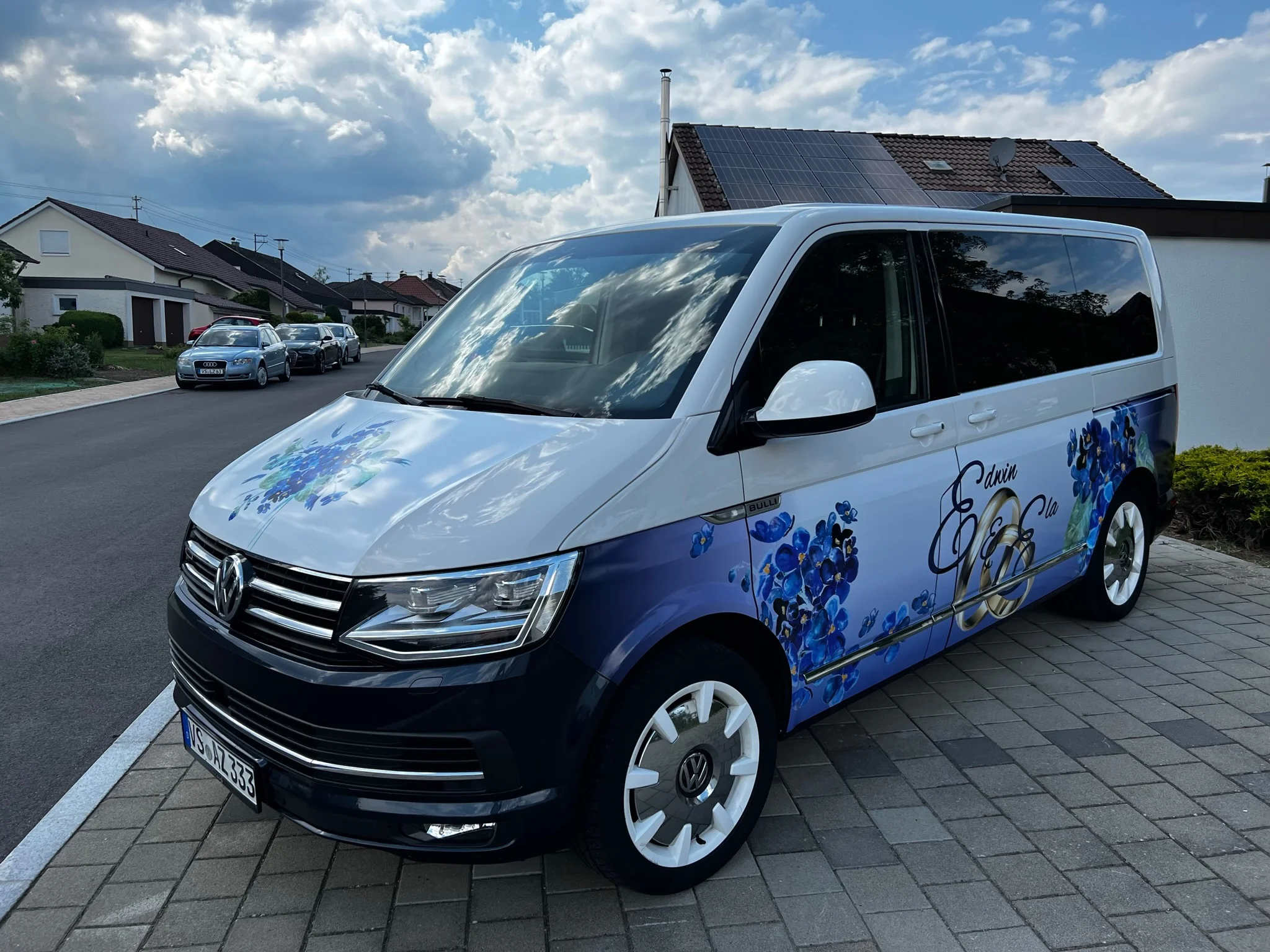 VW T6 Multivan – Hochzeitsdesign im Digitaldruck – Foto 3