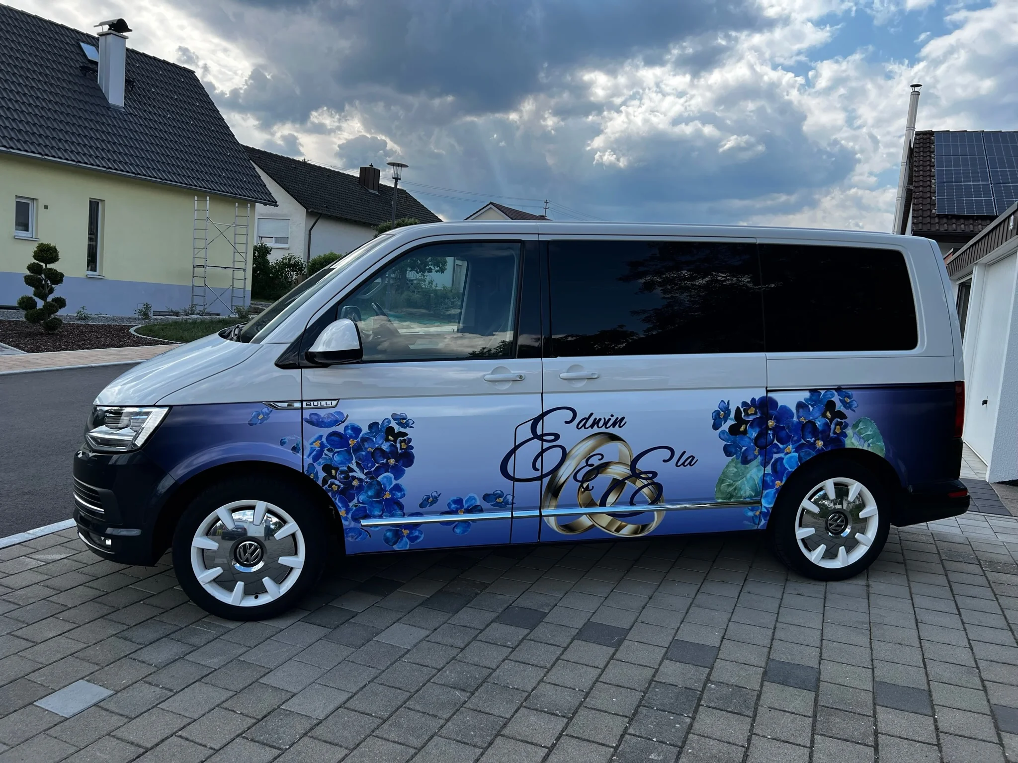 VW T6 Multivan – Hochzeitsdesign im Digitaldruck – Foto 4