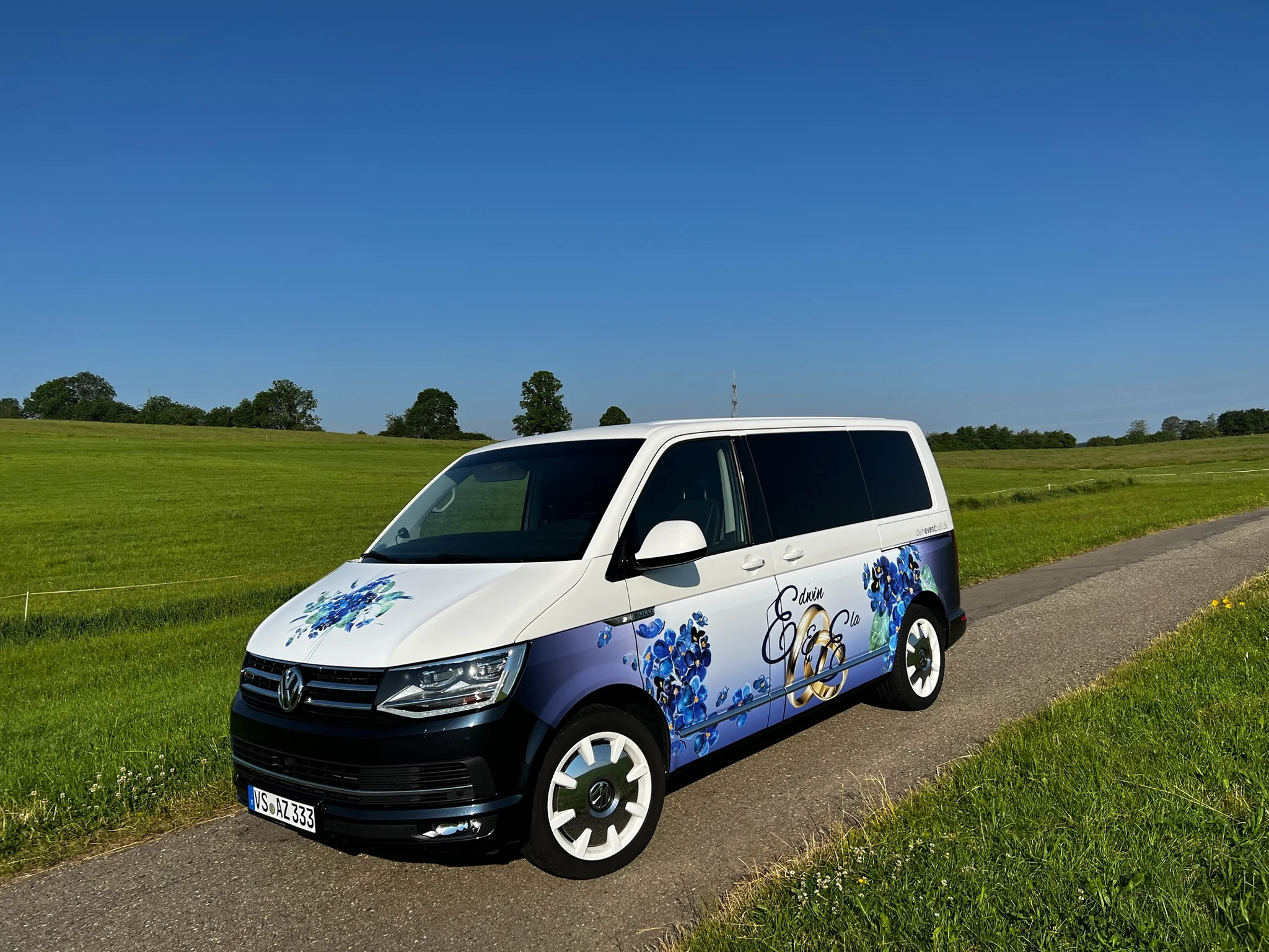 VW T6 Multivan – Hochzeitsdesign im Digitaldruck – Foto 28