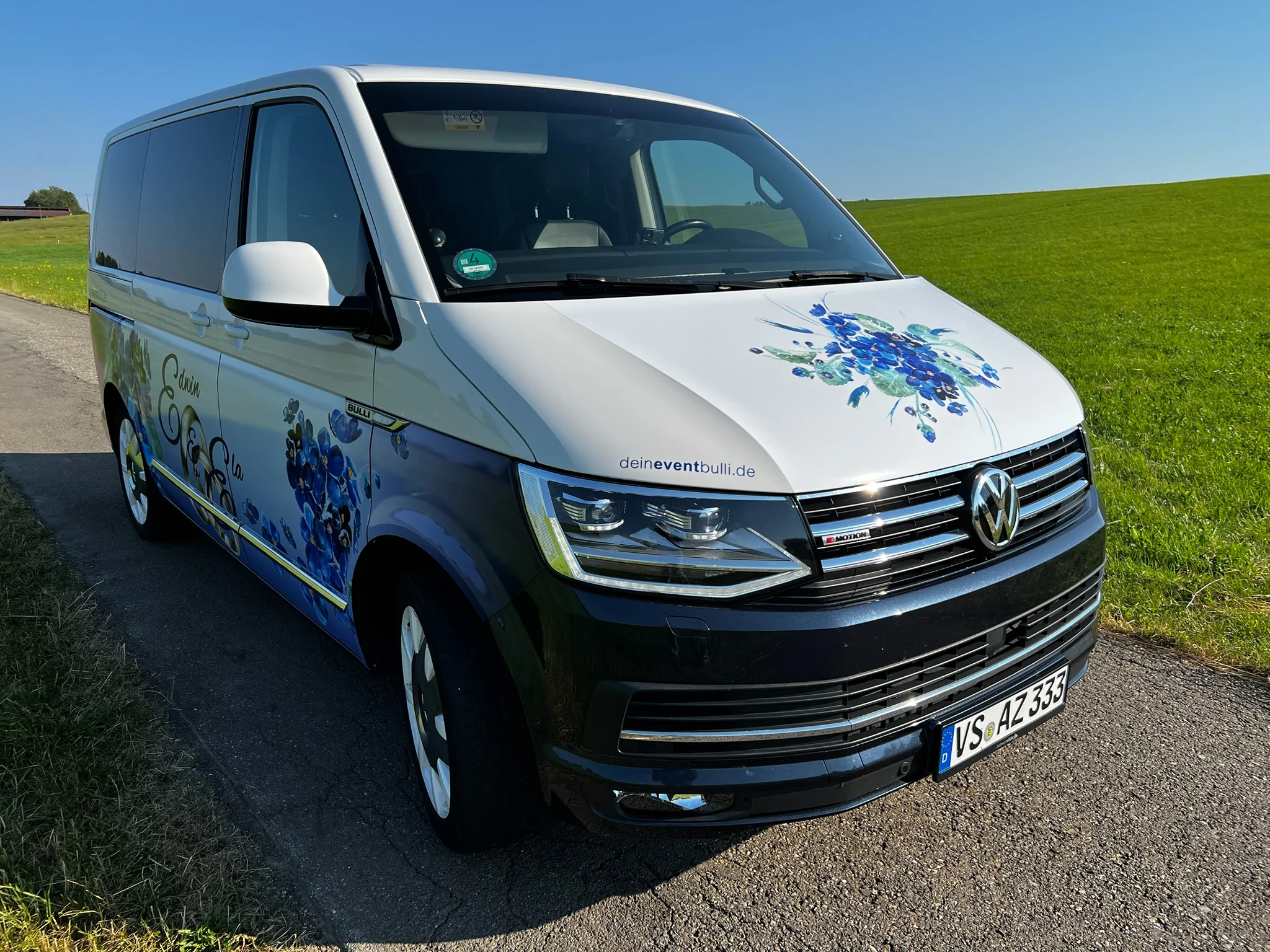 VW T6 Multivan – Hochzeitsdesign im Digitaldruck – Foto 31
