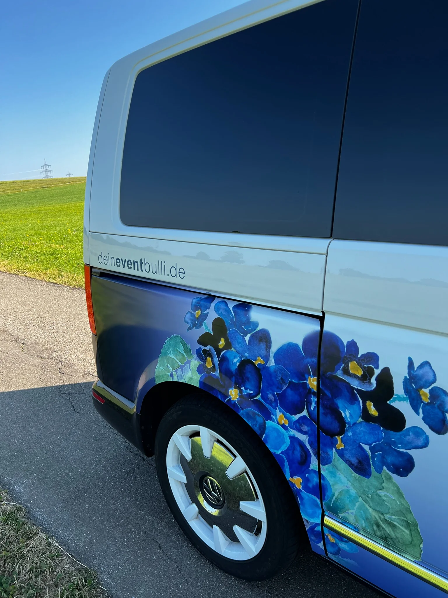 VW T6 Multivan – Hochzeitsdesign im Digitaldruck – Foto 35