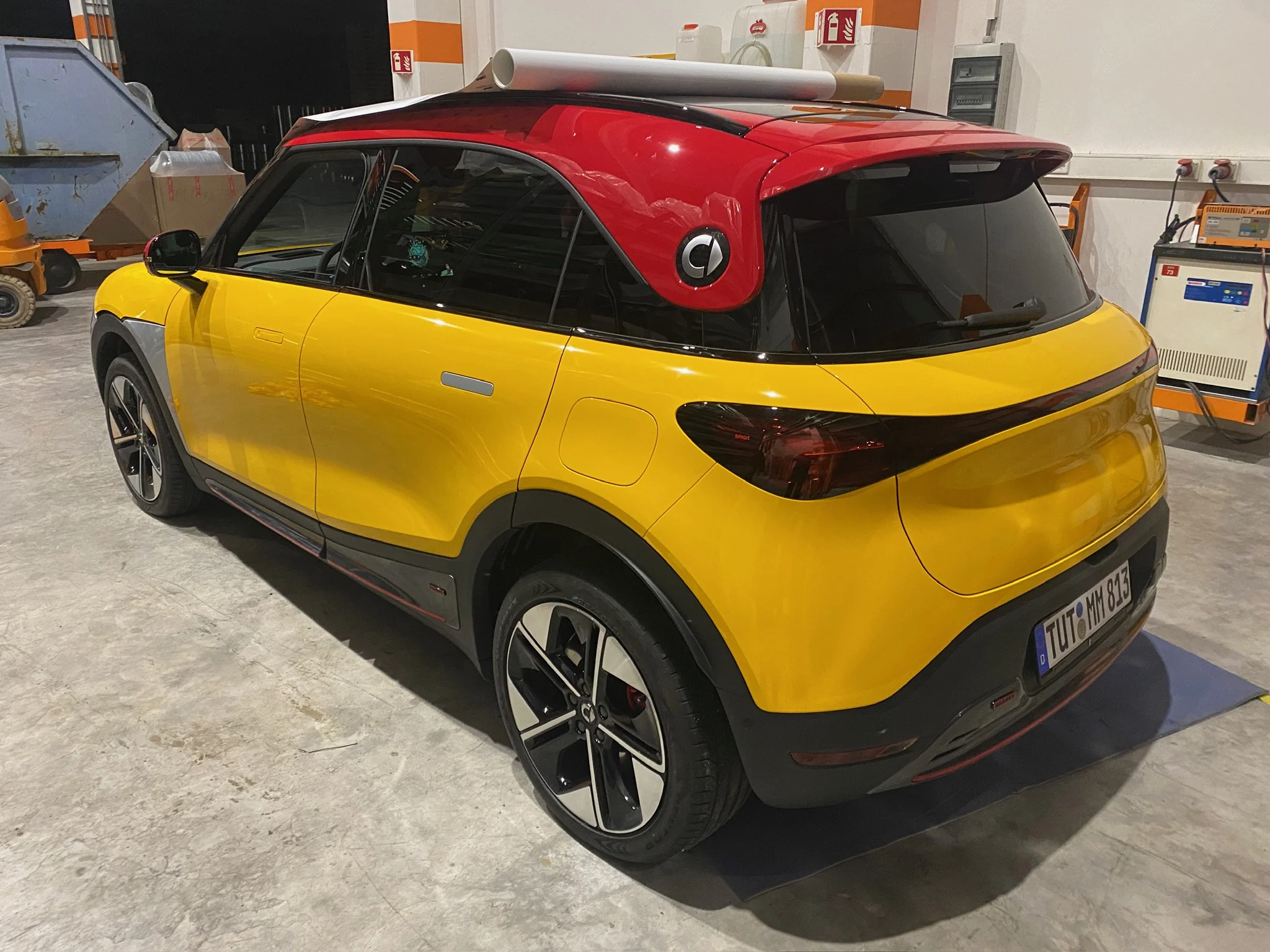 smart #1 – Vollfolierung Gelb, Dach Weiß – Foto 7