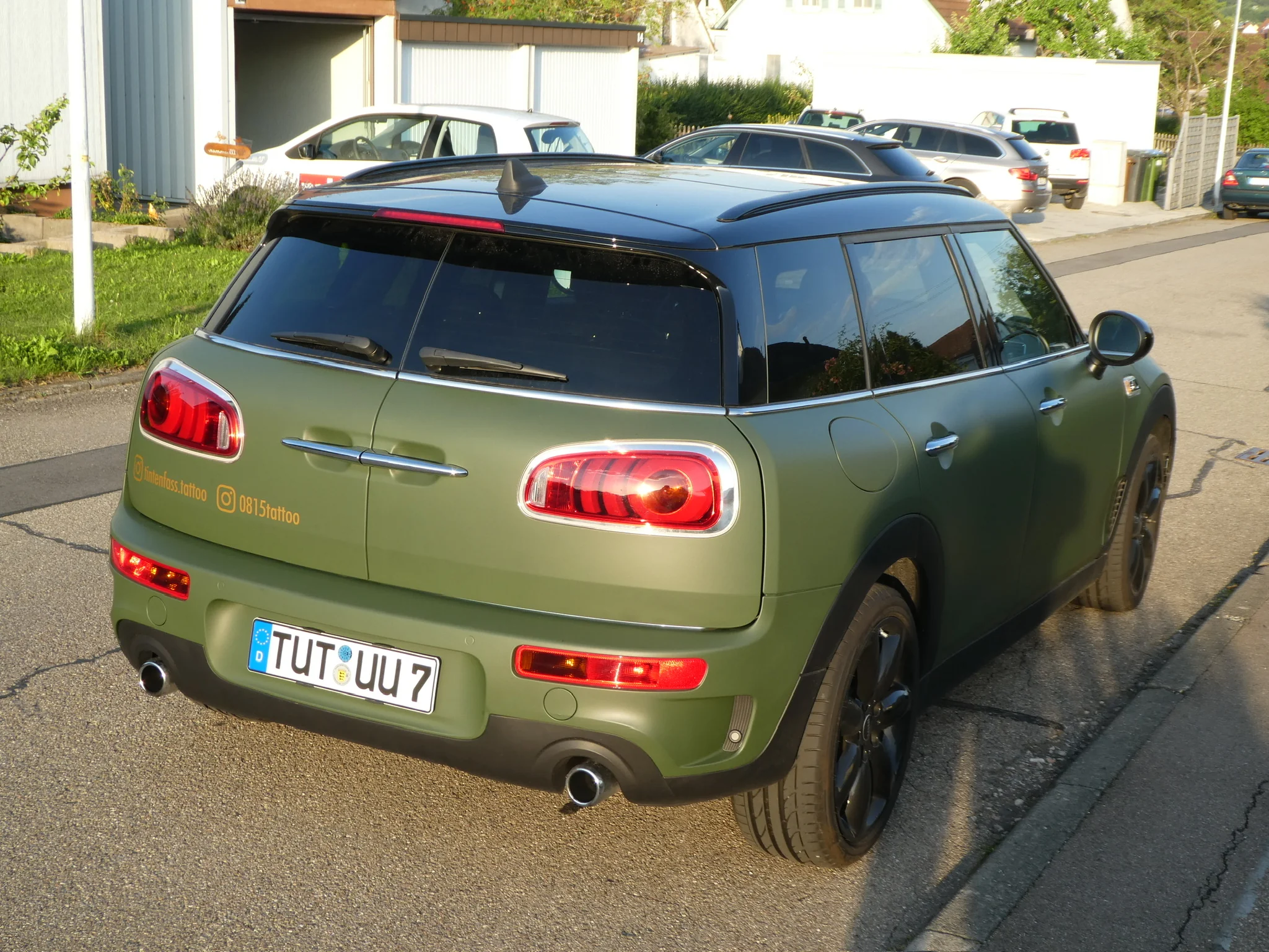 MINI Clubman – Vollfolierung Olivgrün matt – Foto 2