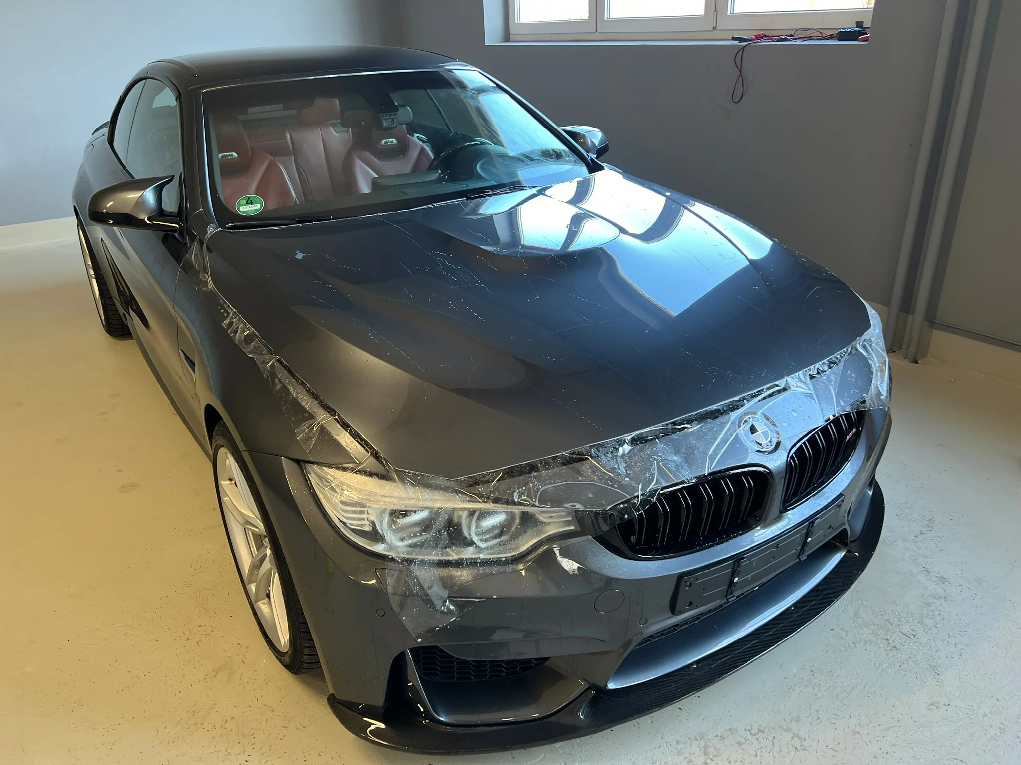BMW M4 Cabrio – защитная плёнка на капот